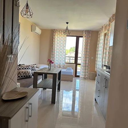 Apartament Кастро Апарт *